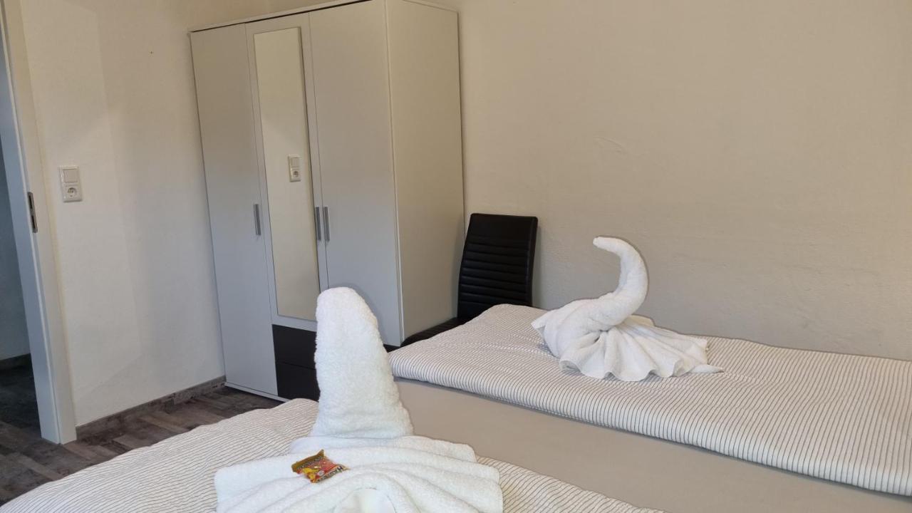 בורקום Pension Likedeeler Suite Sir Henry Morgan מראה חיצוני תמונה